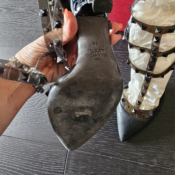 AUTHENTIC VALENTINO GARAVNI ROCKSTUD PUMPS 🚫 MISSING ROCK STUDS🚫 38 BLACK - Picture 5 of 9